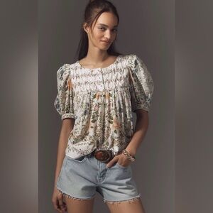 FARM RIO PUFF-SLEEVE YOKE BLOUSE